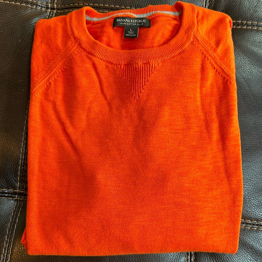 NWOT Mens Banana Republic Sweater Large Orange.